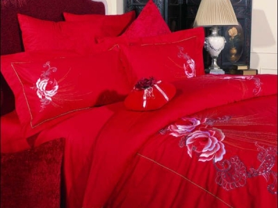 Tư vấn cách lựa chọn màu sắc chăn ga gối đệm theo phong thủy, ngũ hành cho phòng cưới, phòng ngủ